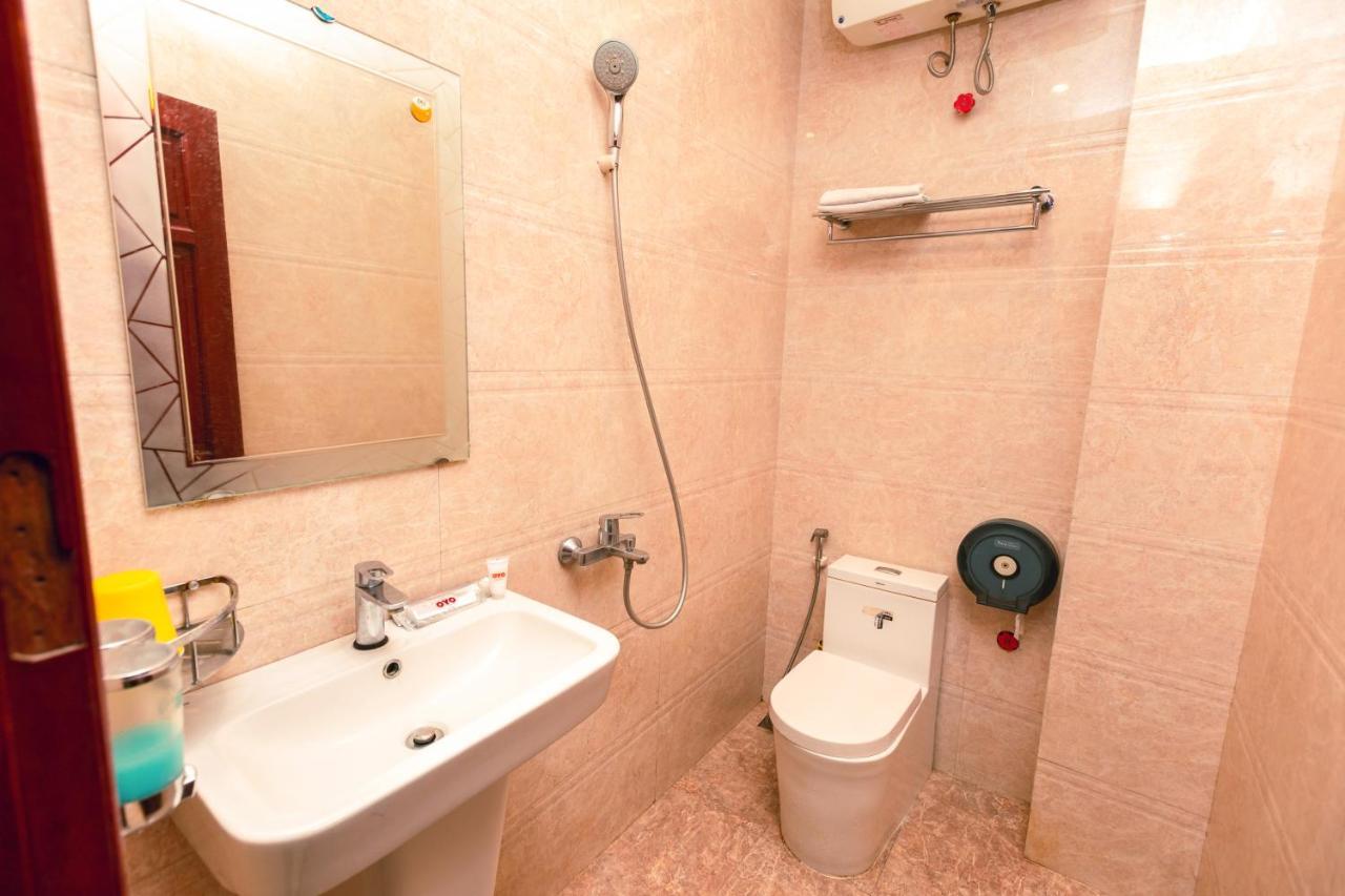 Oyo 653 Huong Thao Hotel Ханой Экстерьер фото