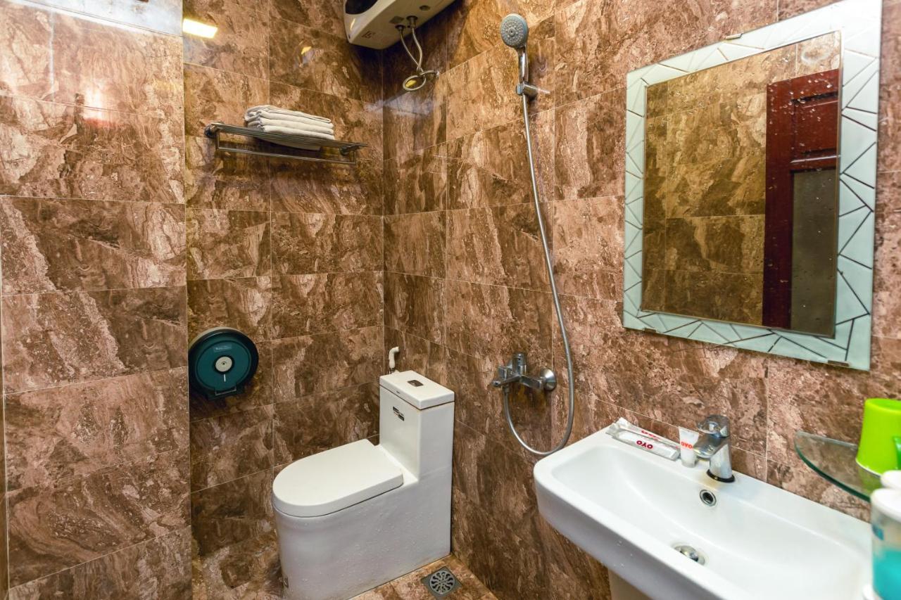 Oyo 653 Huong Thao Hotel Ханой Экстерьер фото